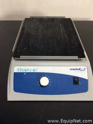 Lot 321 Listing# 942869 VWR 89032-088 Standard Analog Shaker