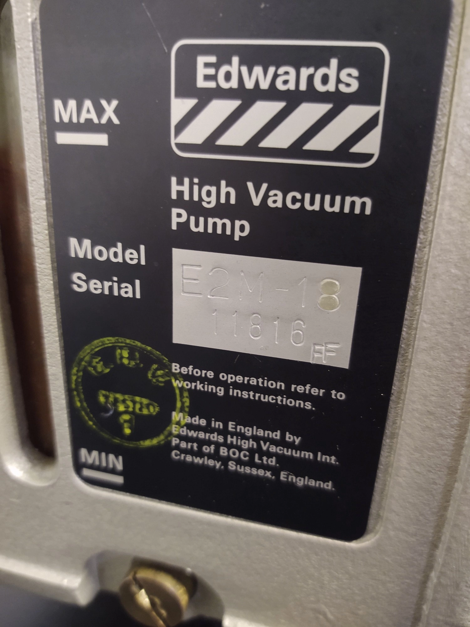 Edwards E2M18 DualStage RotaryVane Vacuum Pump