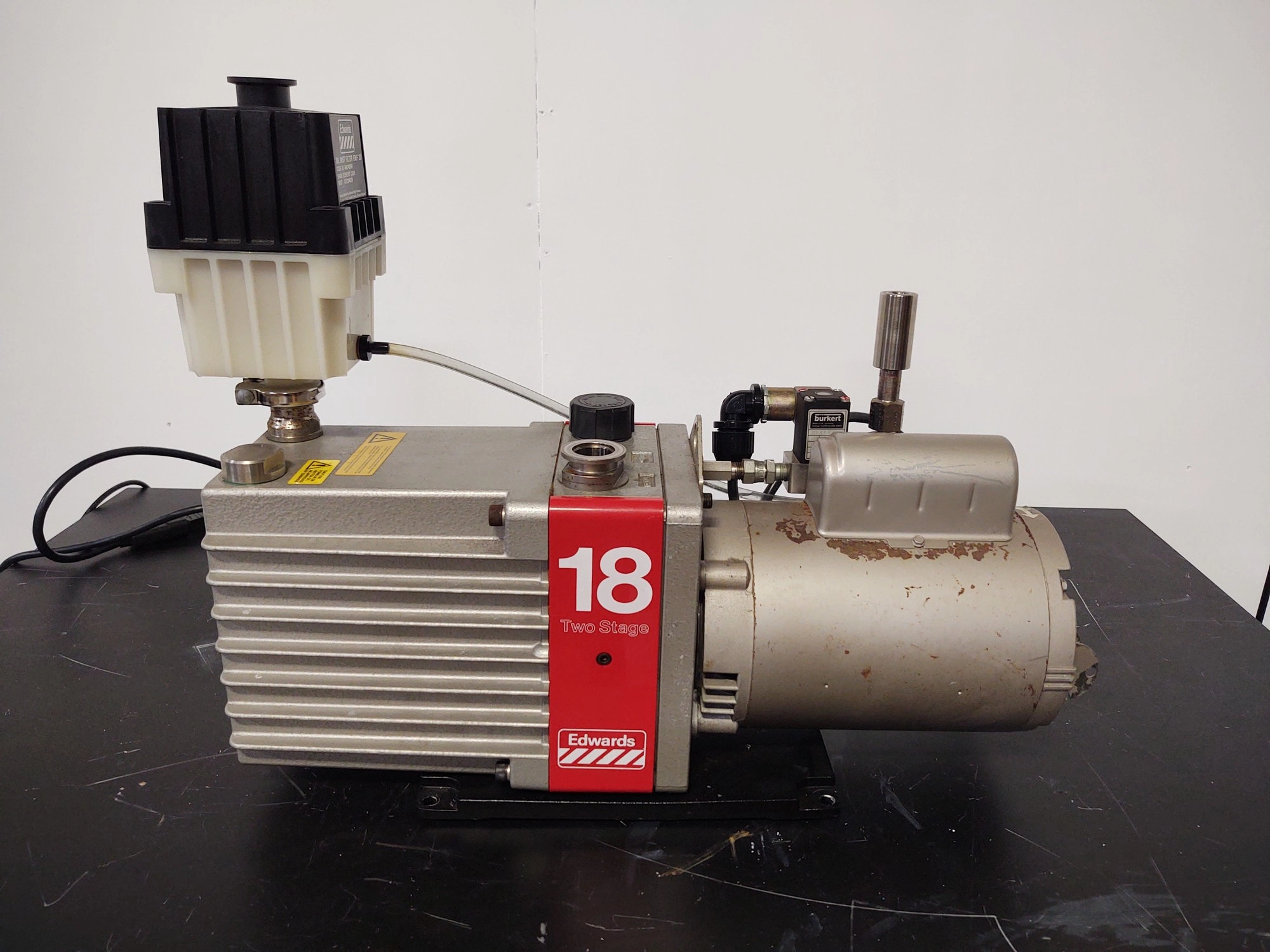 Edwards  E2M18 Dual-Stage Rotary-Vane Vacuum Pump