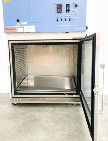 Thermo Scientific Forma Environmental Chamber, Model 3911