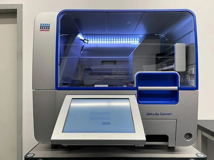 QIAcube connect fully refurbished | LabX.com