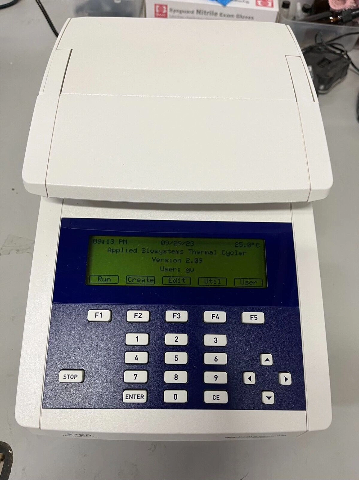 Applied Biosystems 2720 Thermal Cycler working Goo
