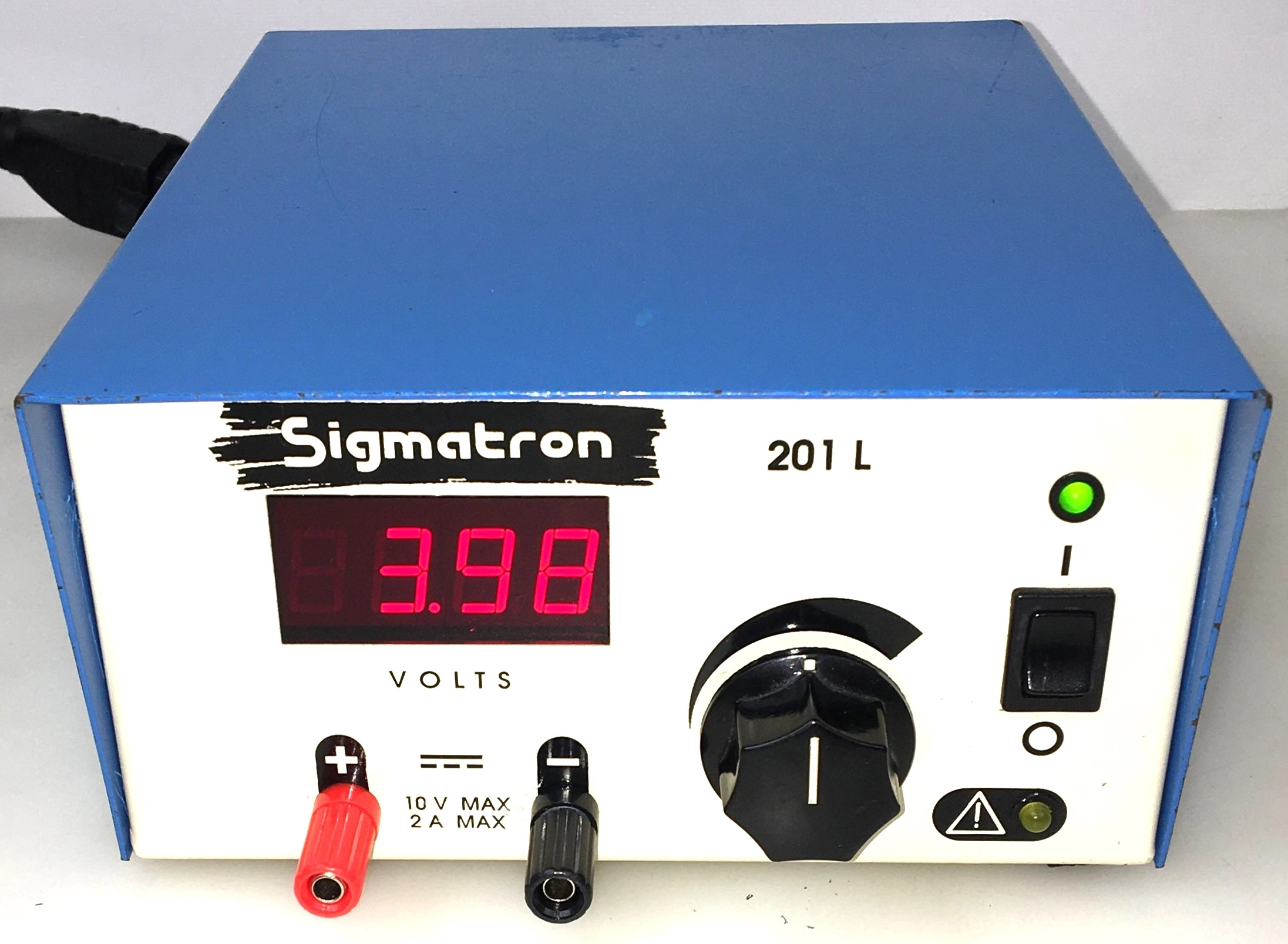 Eisco SigmaTron 201L Low Voltage Digital Power Supply