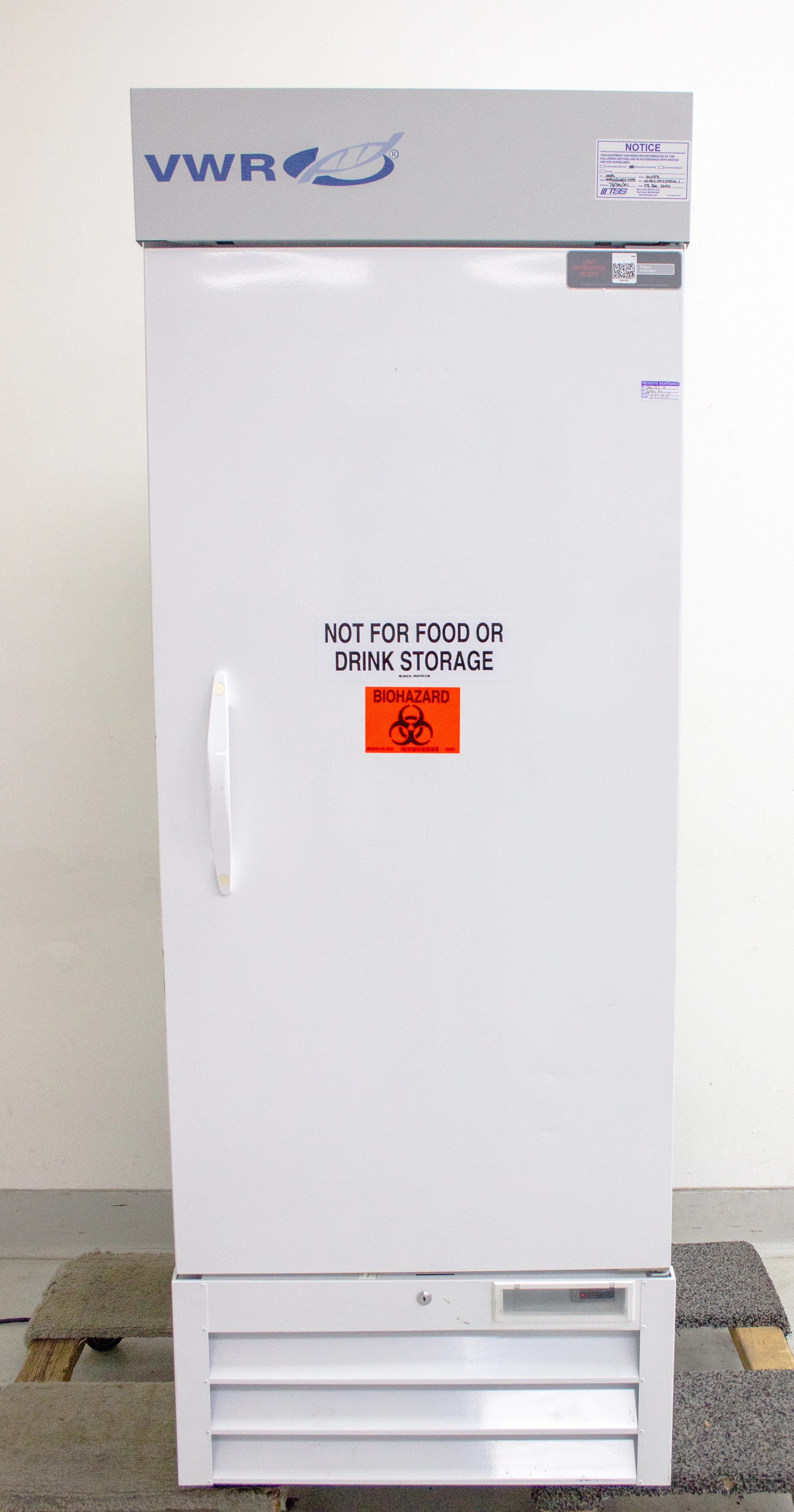 VWR Standard Solid Door Laboratory Refrigerator SLV-26 - 3373712