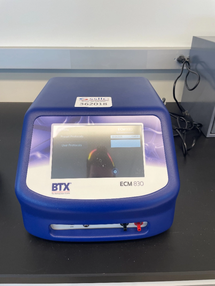 BTX ECM830 Square Wave Electroporation System
