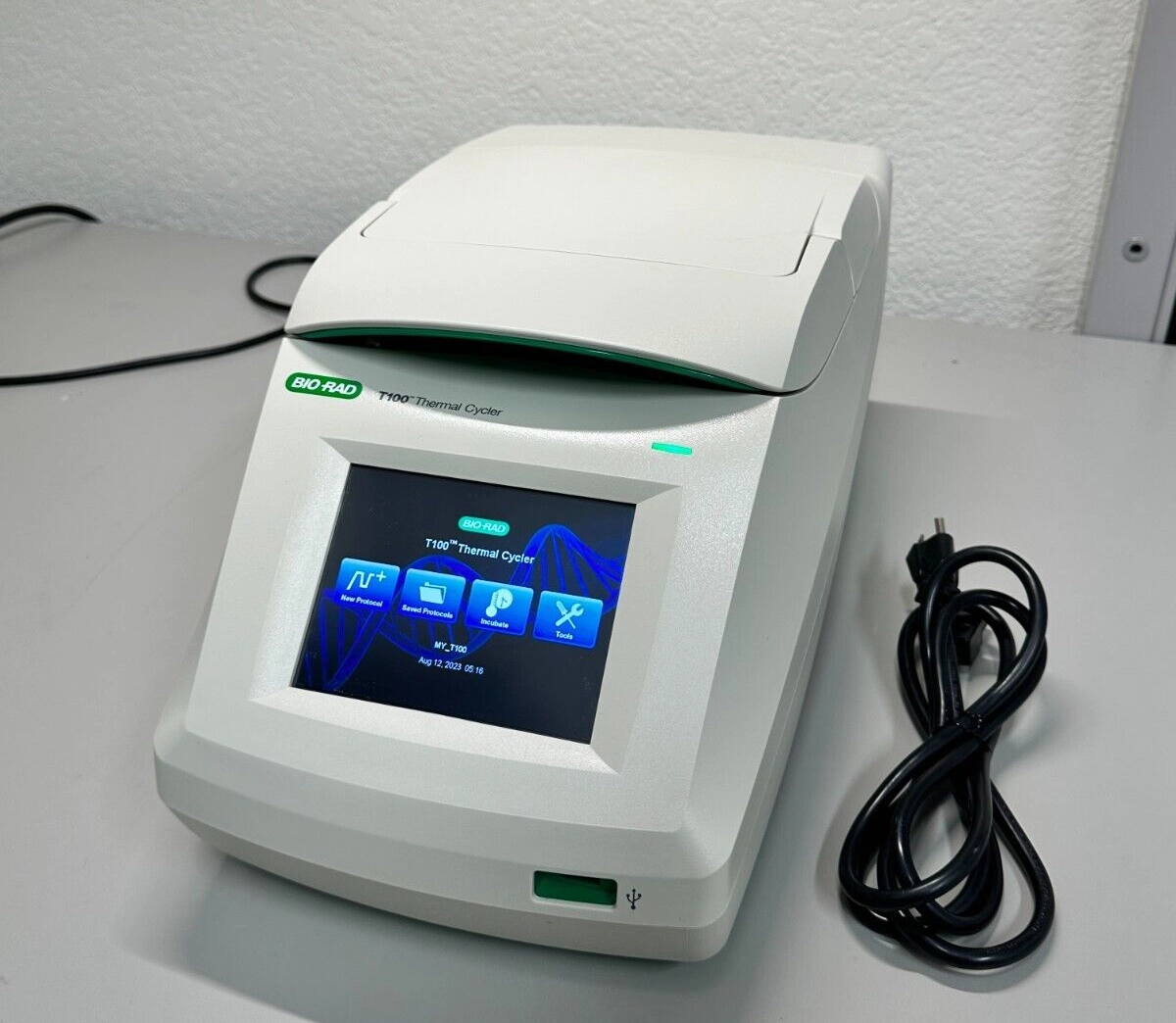 Bio-Rad T100 Thermal Cycler 96 well block PCR w/Wa