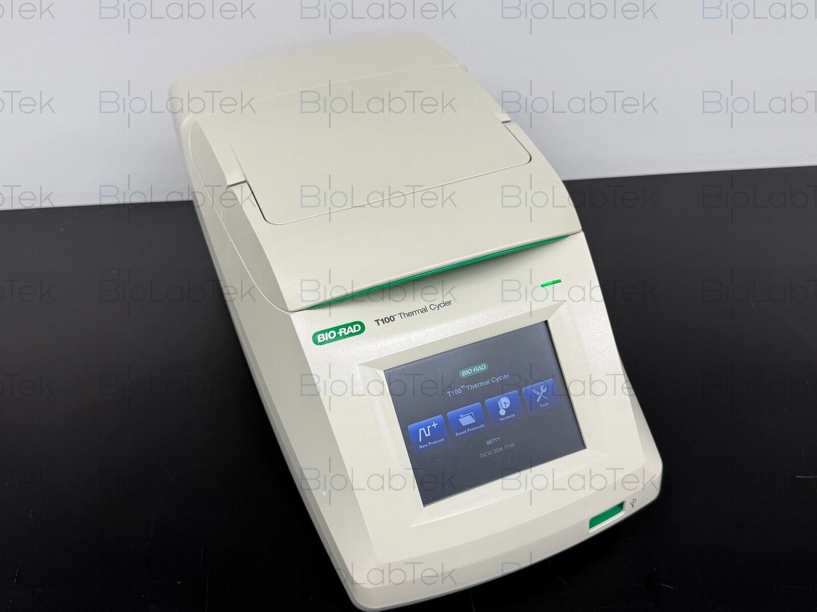 Bio-Rad T100 Thermal Cycler 96 well block PCR w/Wa