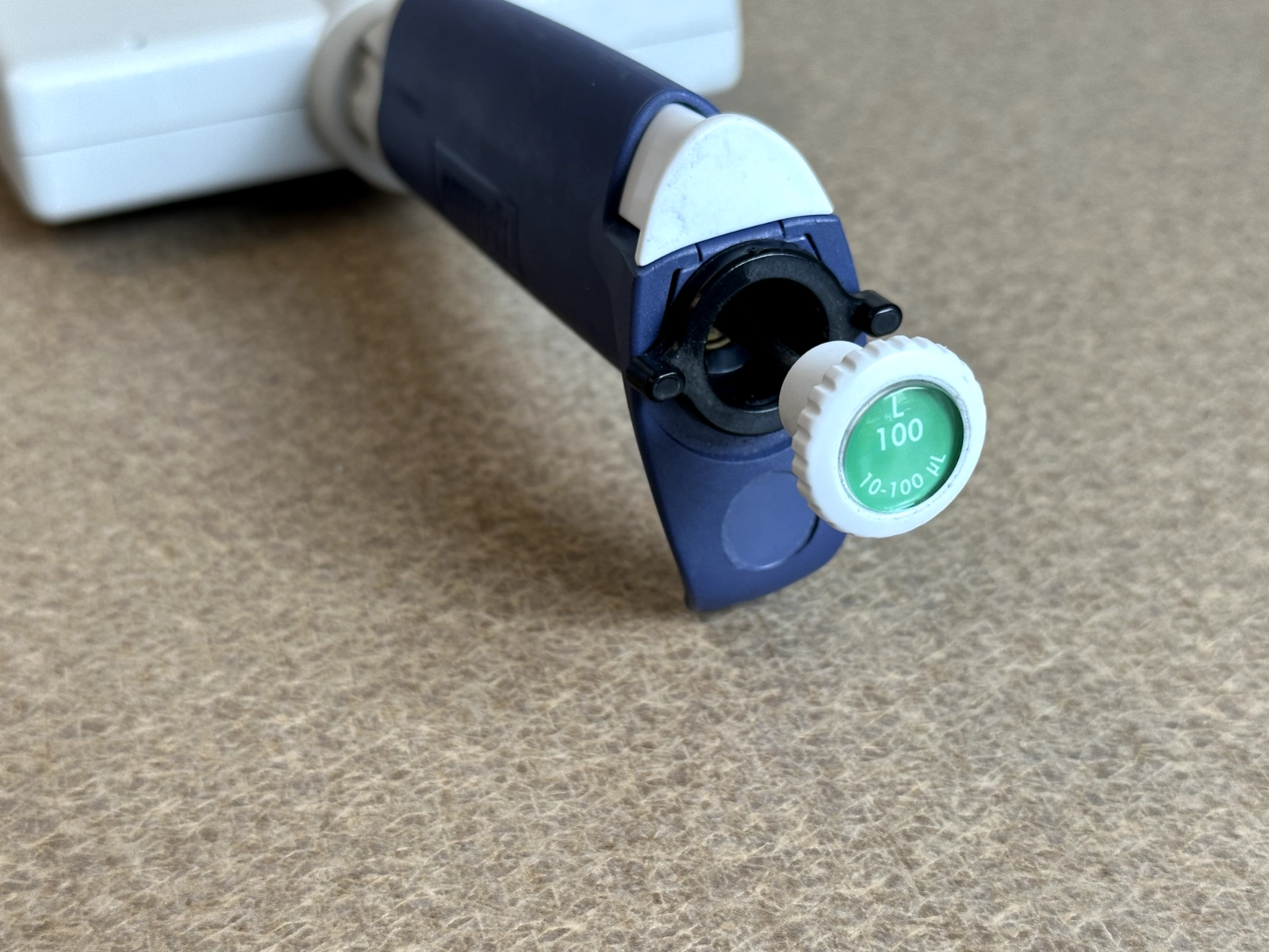 Rainin PipetLite L100 0.510uL 24Channel Man