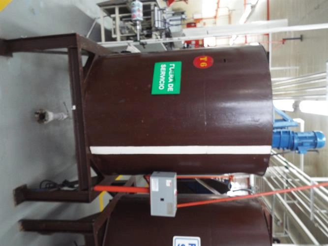 2,000 Liter Carbon Steel Mixing Tank