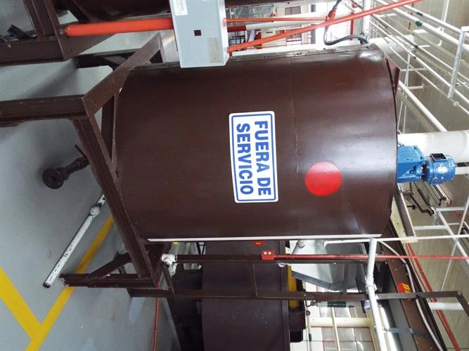 2,000 Liter Carbon Steel Mixing Tank