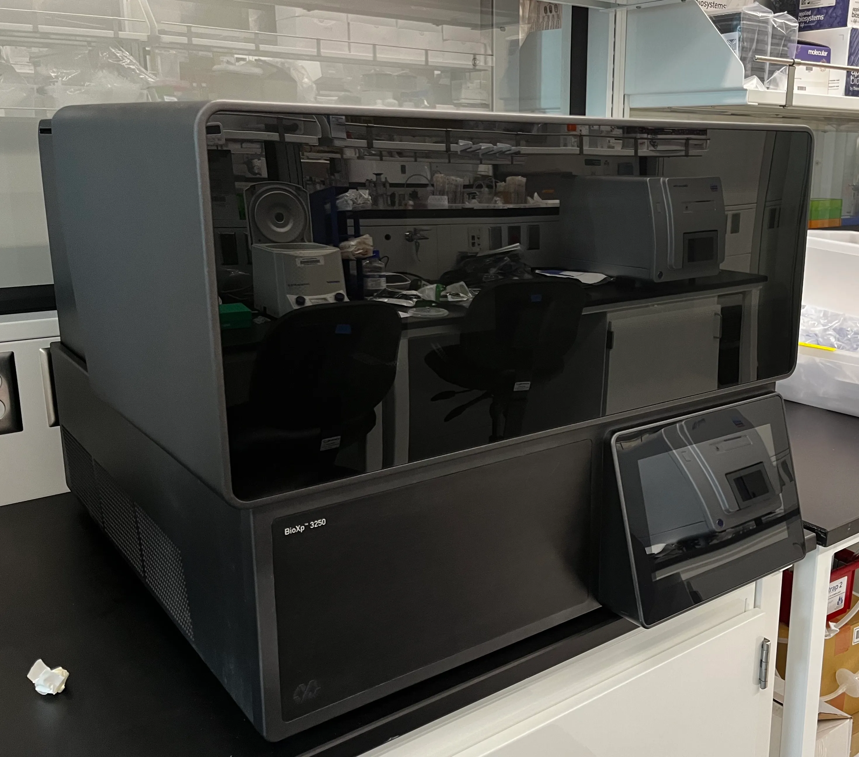 BioXP 3250 synthetic biology system