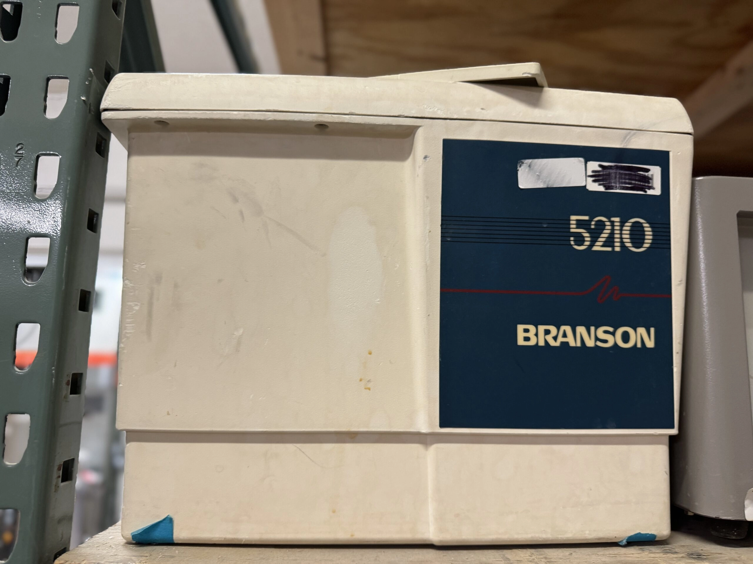 Branson 5210R-DTH Ultrasonic Cleaner