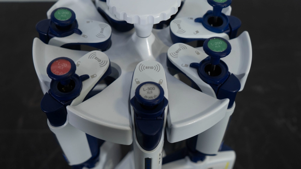 Rainin PipetLite XLS MultiChannel Pipettes Quantity 7 w/ Stand