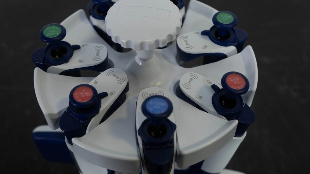 Rainin PipetLite XLS MultiChannel Pipettes Quantity 7 w/ Stand