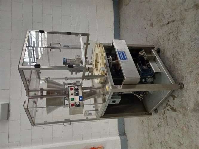 De Vecchi automatic   stainless steel capper