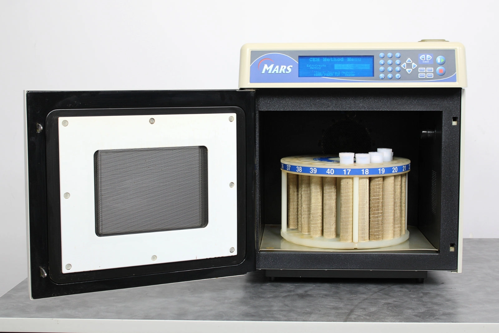 CEM MARS Xpress 230/60 Accelerated Reaction Microwave Digestion Oven