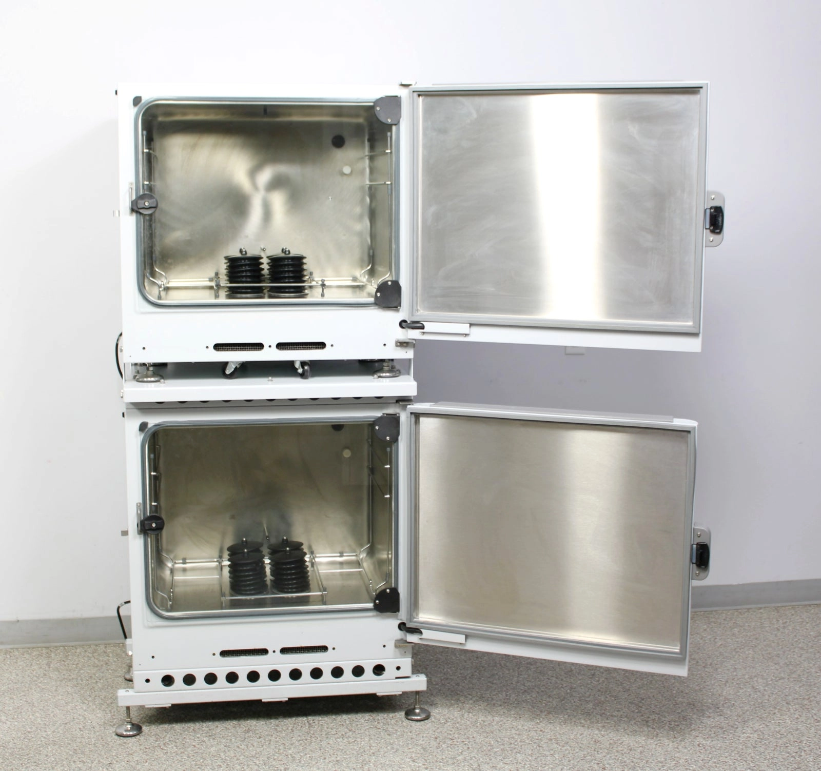 Eppendorf New Brunswick S41i Double Stacked CO2 Incubator Shakers S41I