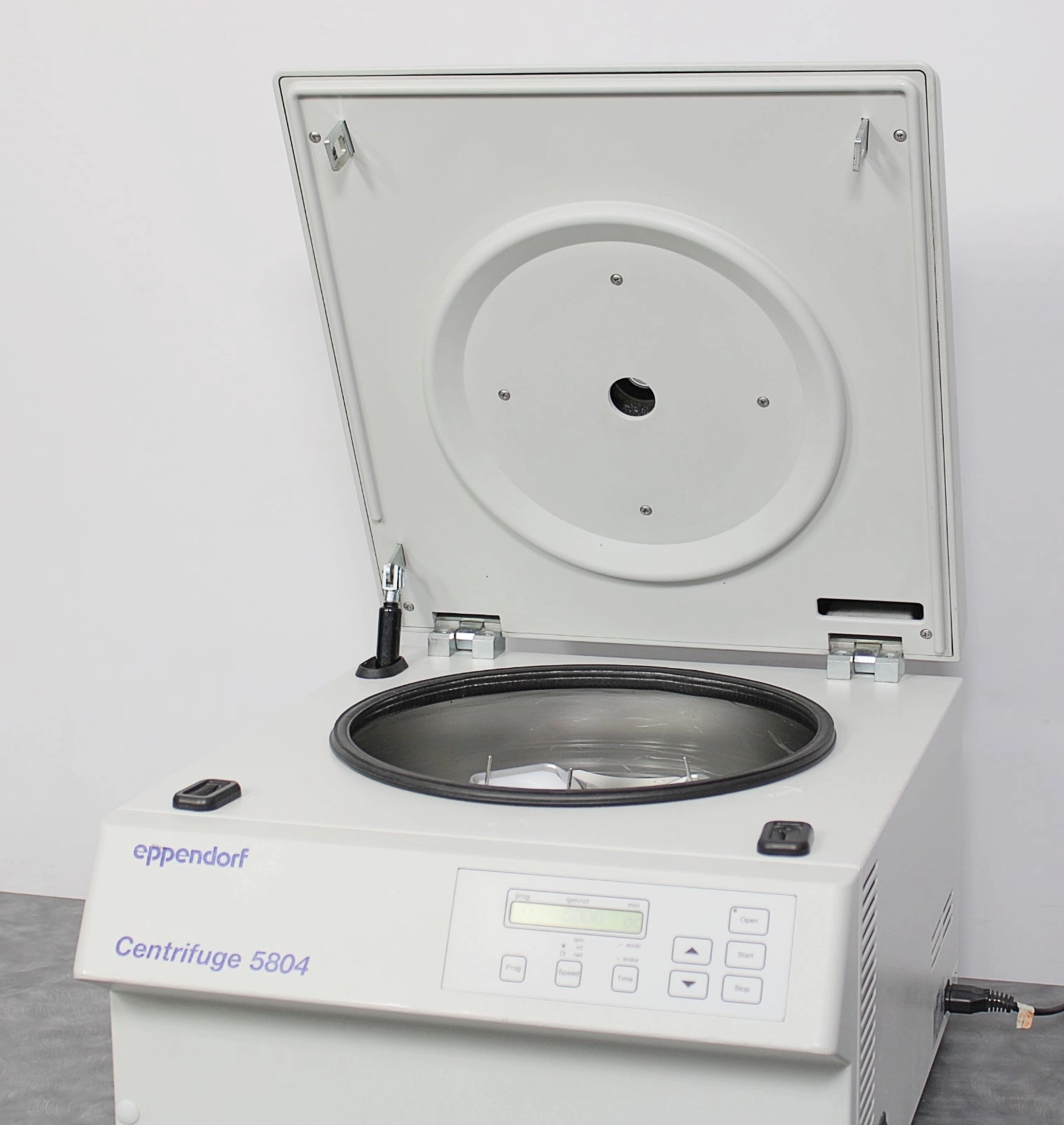 Eppendorf 5804 Benchtop Centrifuge w/ A-4-44 Swing Bucket Rotor ...