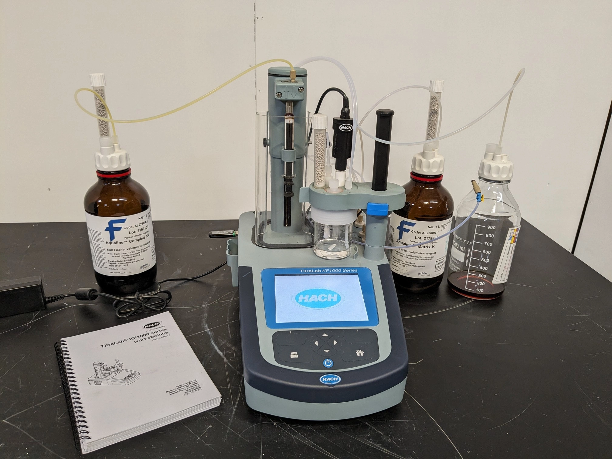 Hach KF1121 Volumetric Titrator for Karl Fischer Titrations with 1