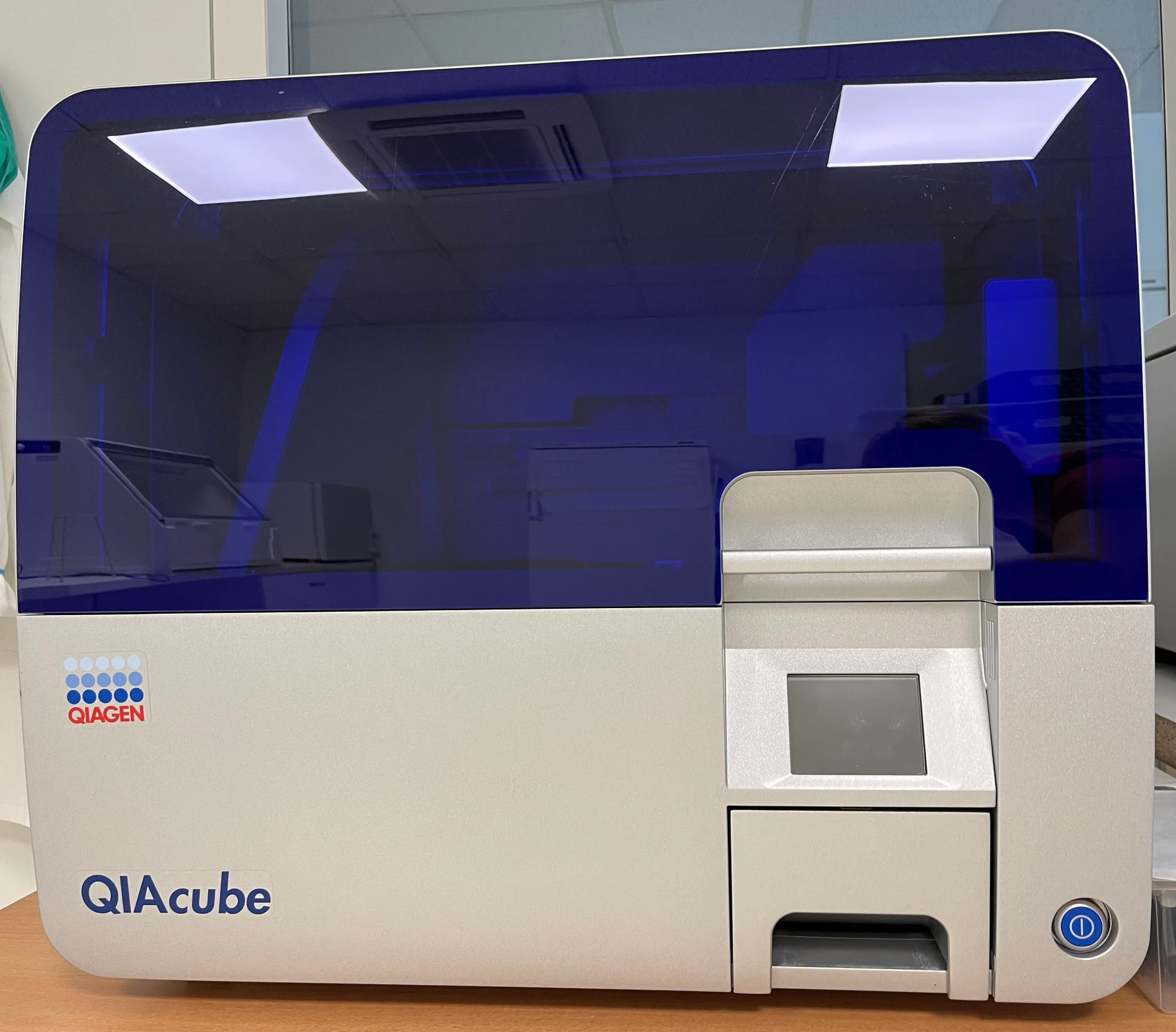 QIAcube automated purification of DNA,RNA, proteins