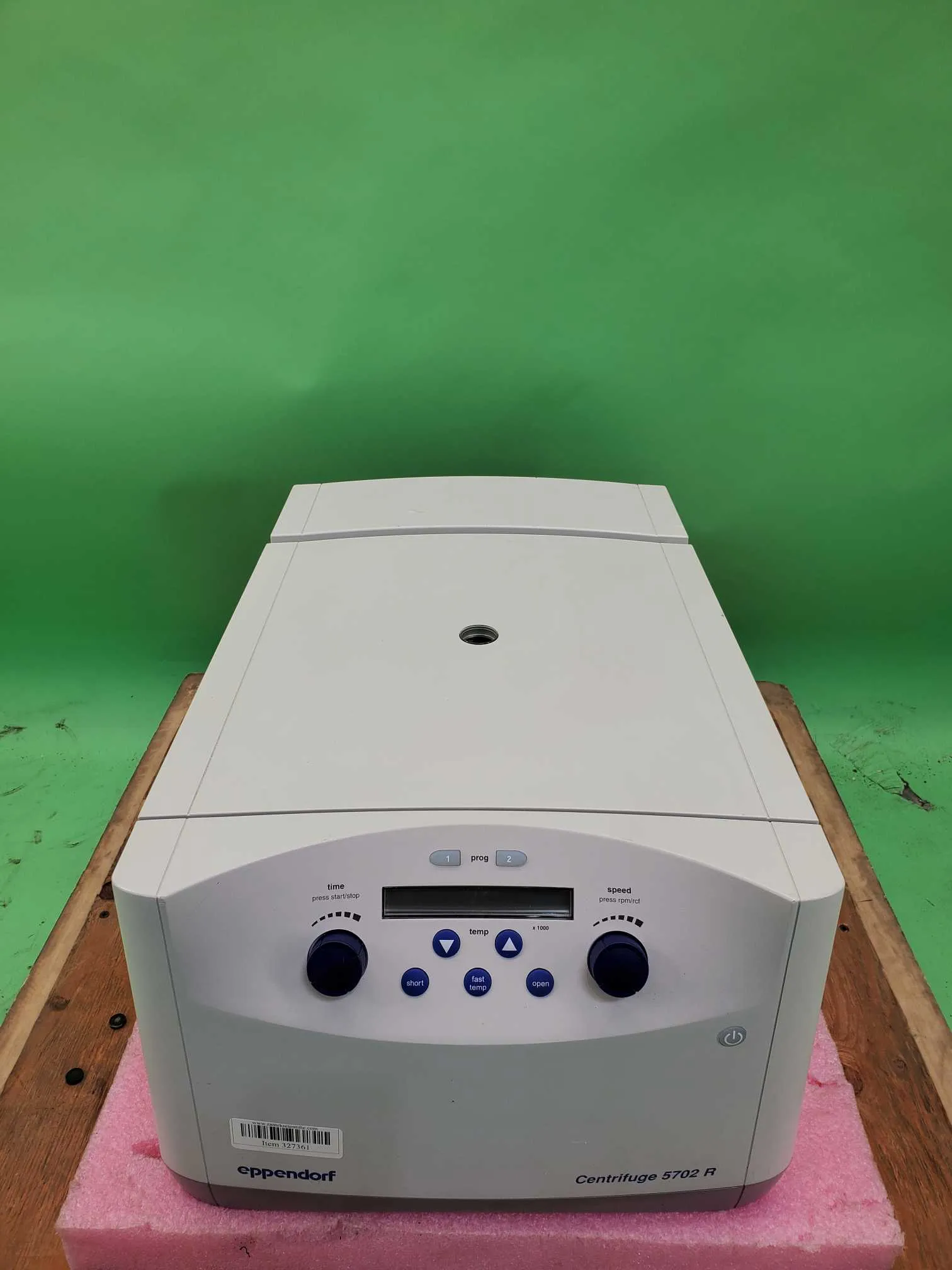 Eppendorf 5702 R Refrigerated Centrifuge | LabX.com