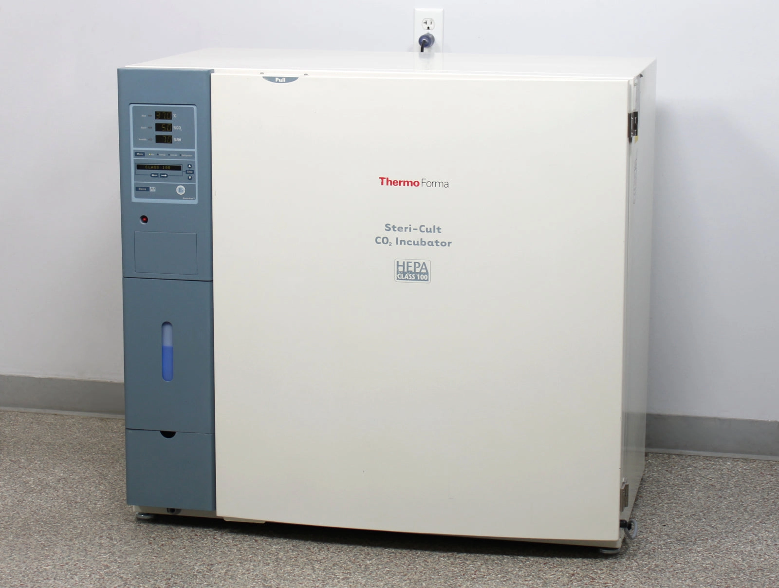 Thermo Forma 3310 Steri-Cult Stainless Steel CO2 Incubator with 3 Shelves