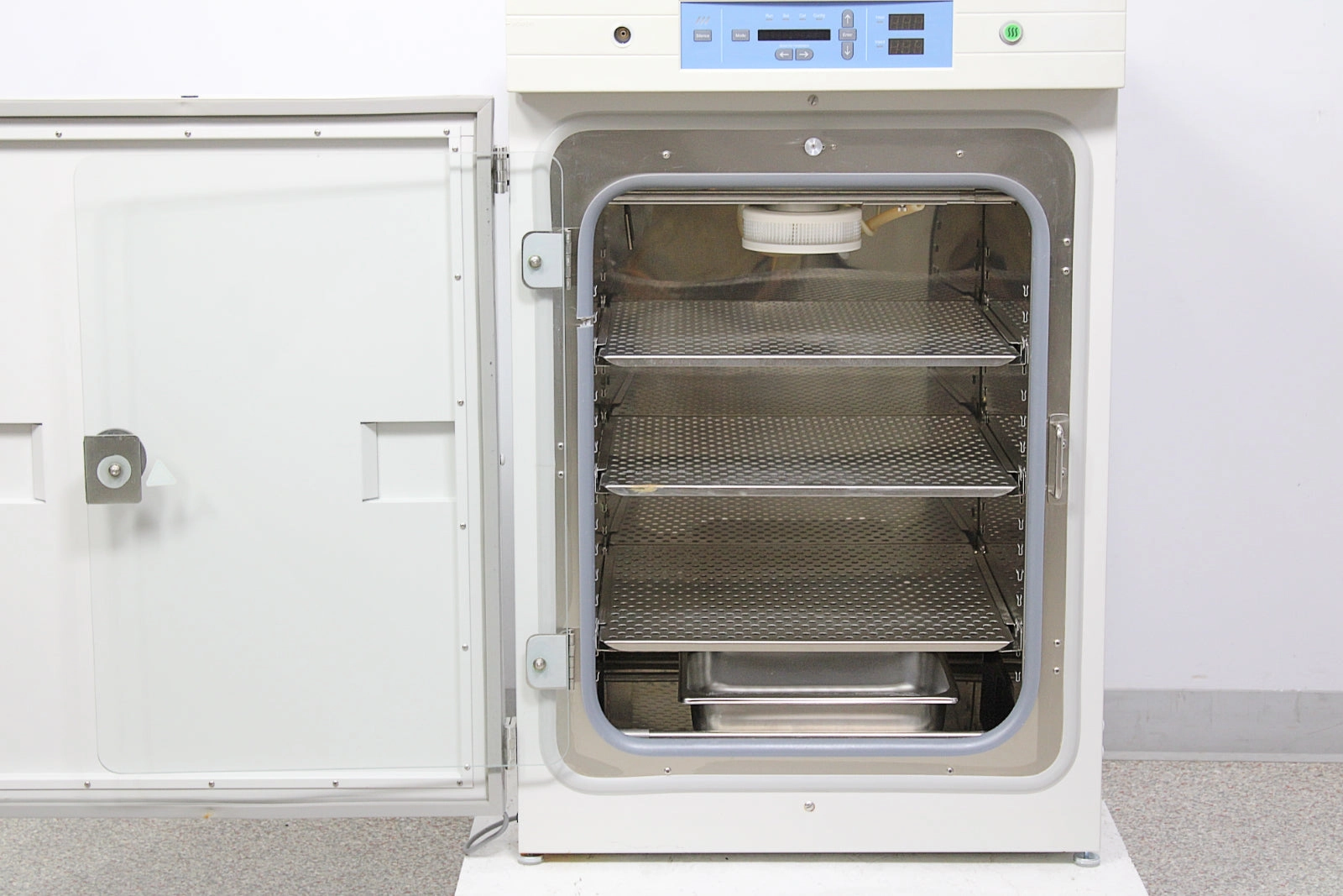 Thermo Scientific 370 Forma SteriCycle CO2 Incubator Stainless Steel w