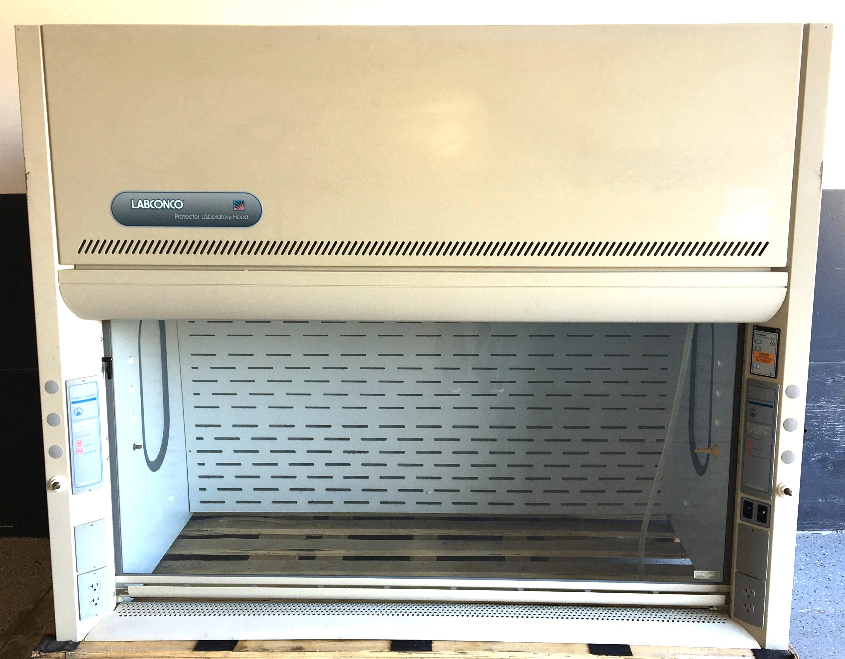 Labconco Protector Xstream 9840600 6-Ft Fume Hood