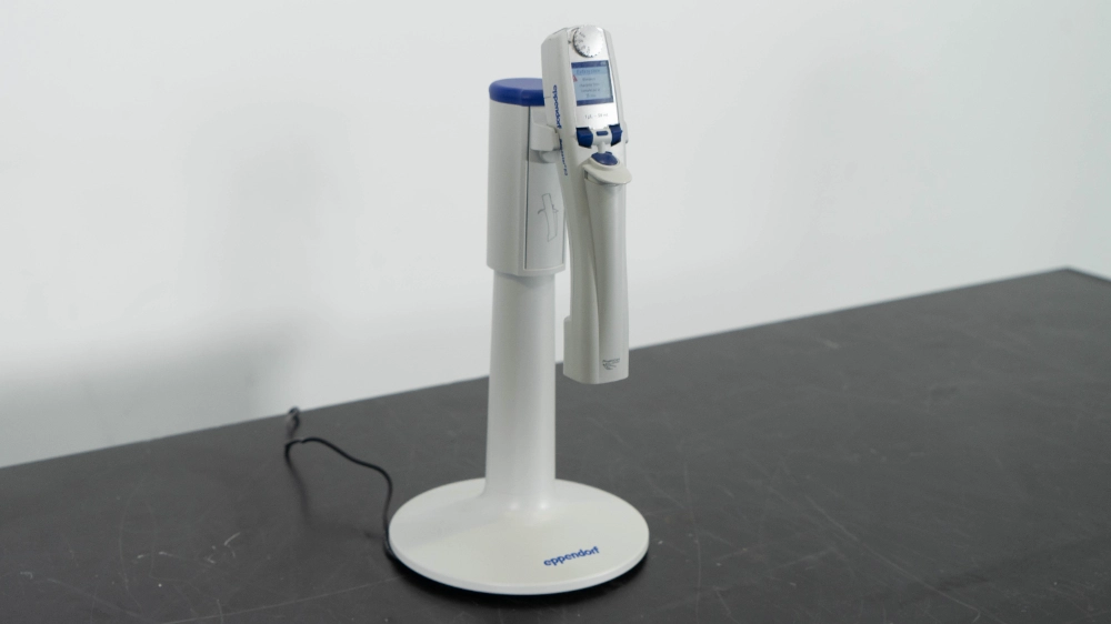Eppendorf Repeater E3 Single Channel. Pipette Controller w/stand