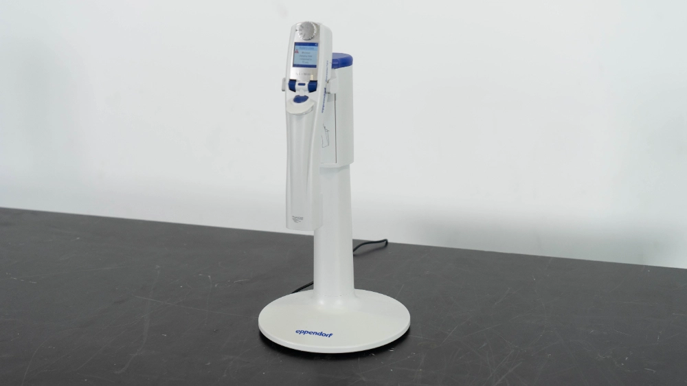 Eppendorf Repeater E3 Single Channel. Pipette Controller w/stand