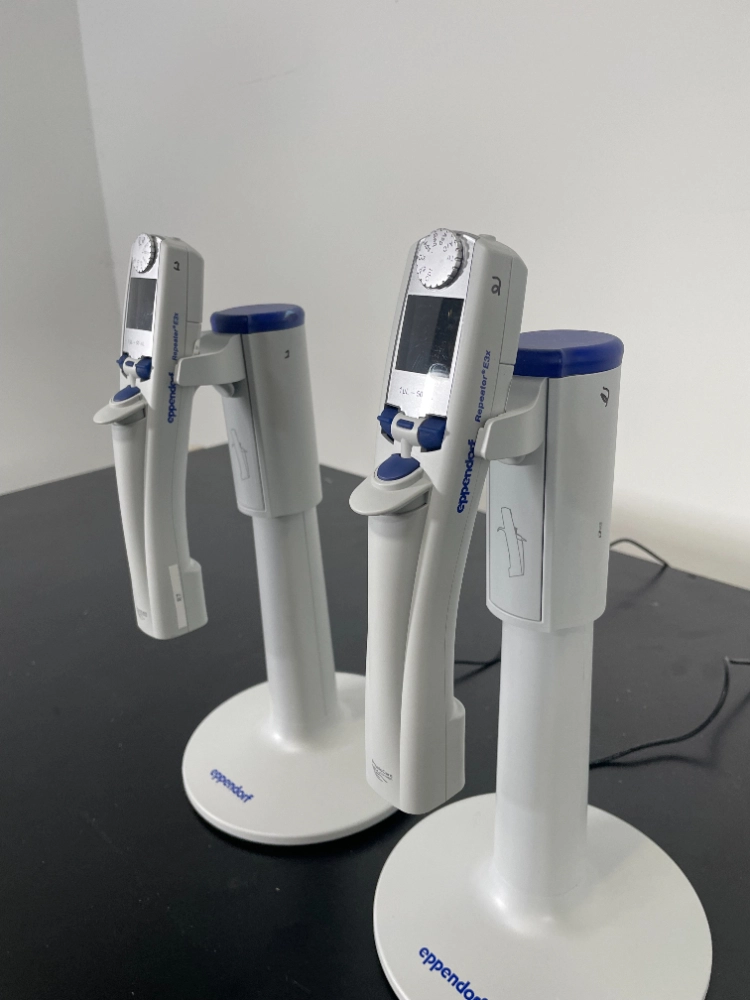 Eppendorf Repeater E3 Single Channel. Pipette Controllers Quantity 2