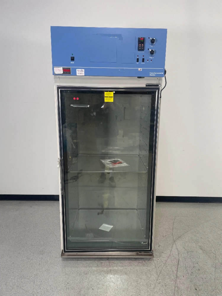 Thermo 3920 Environmental Chamber