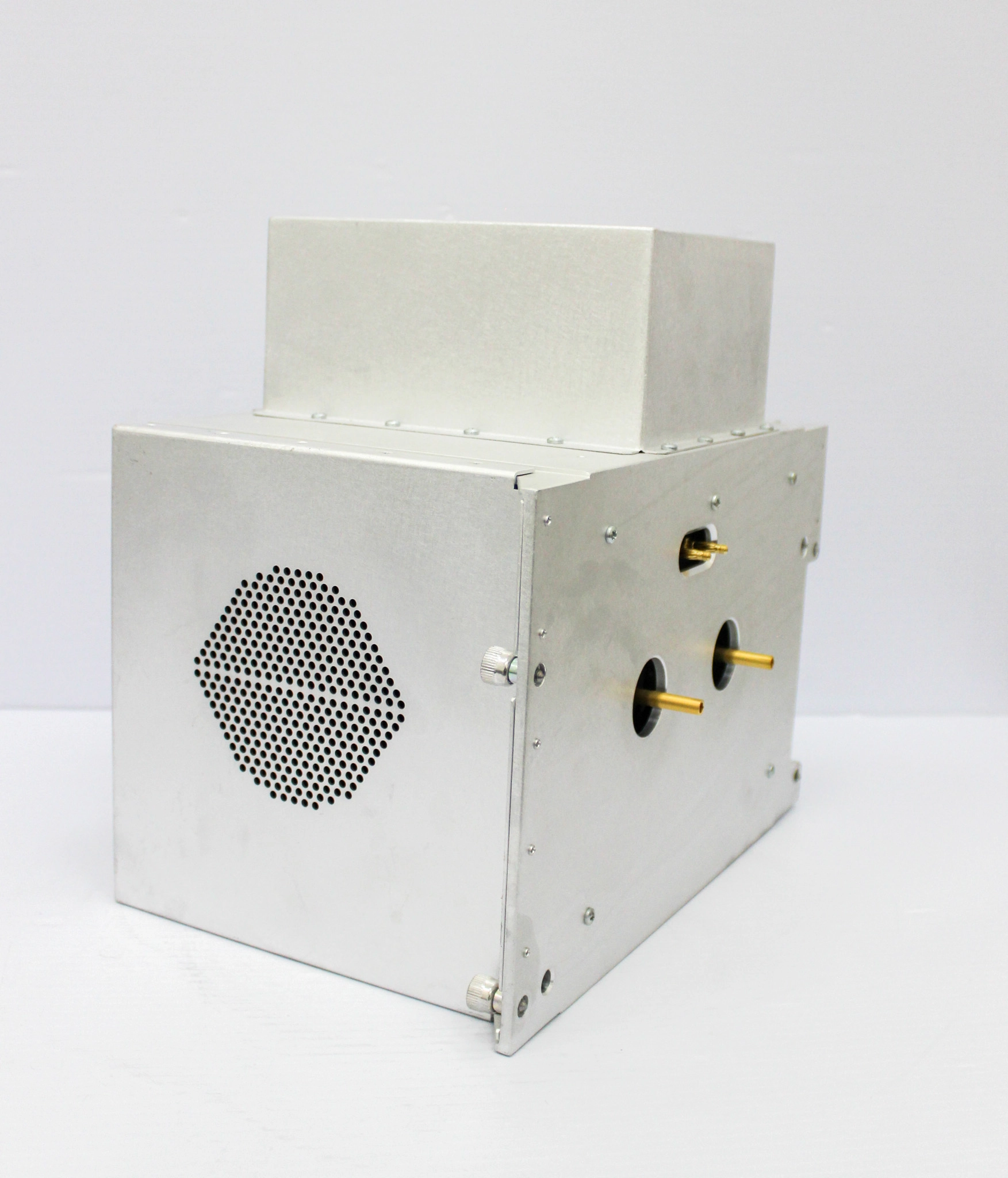 KQ Integrated Solutions -Thermo Coil Box Q3 Mass Range PN: 70111-60742 - 3376221