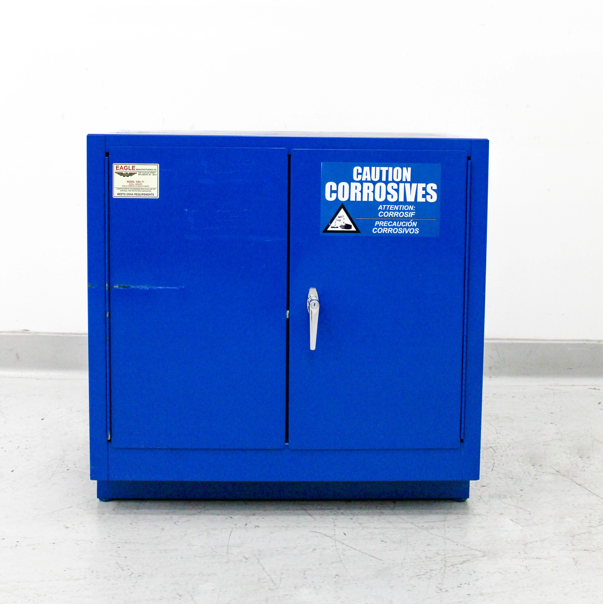 Eagle Manufacturing Acid & Corrosives 22 Gallon Storage Cabinet CRA-71 - 3376219