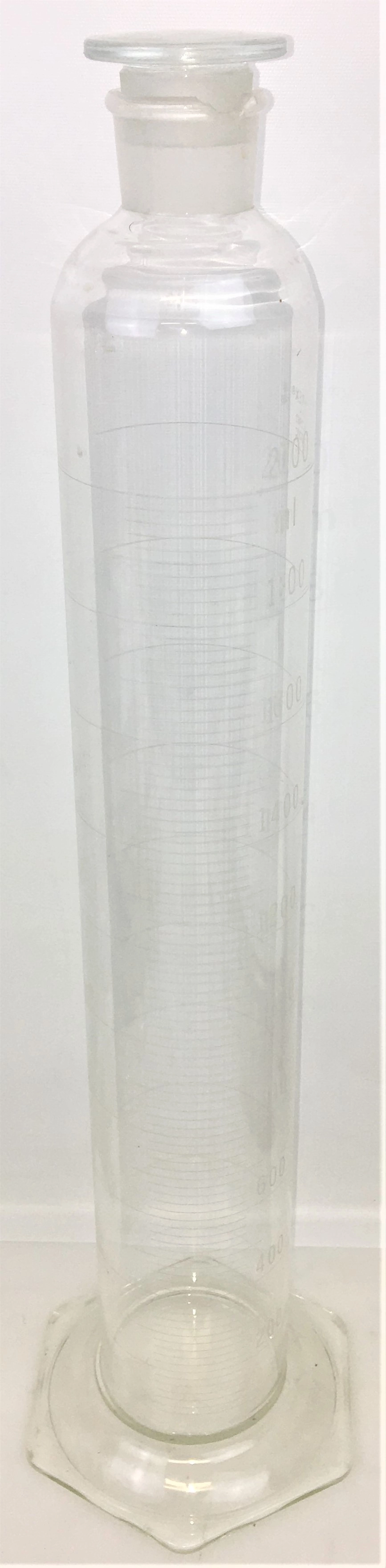 Corning PYREX 2982-2L Single Metric Scale Cylinder, Class B - 2000mL