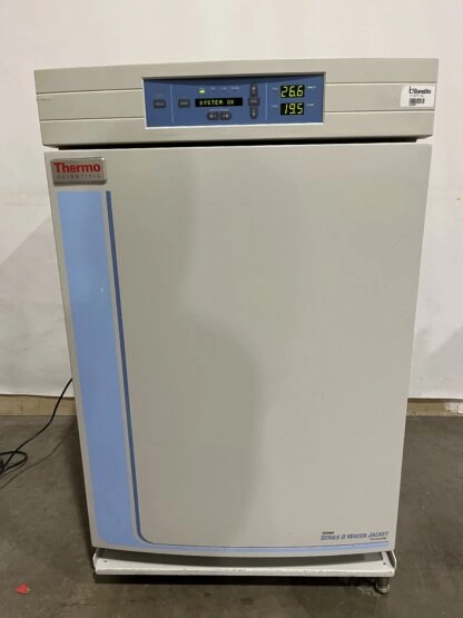 Thermo Scientific  Single Stack CO2 Water Jacketed Incubator 3110