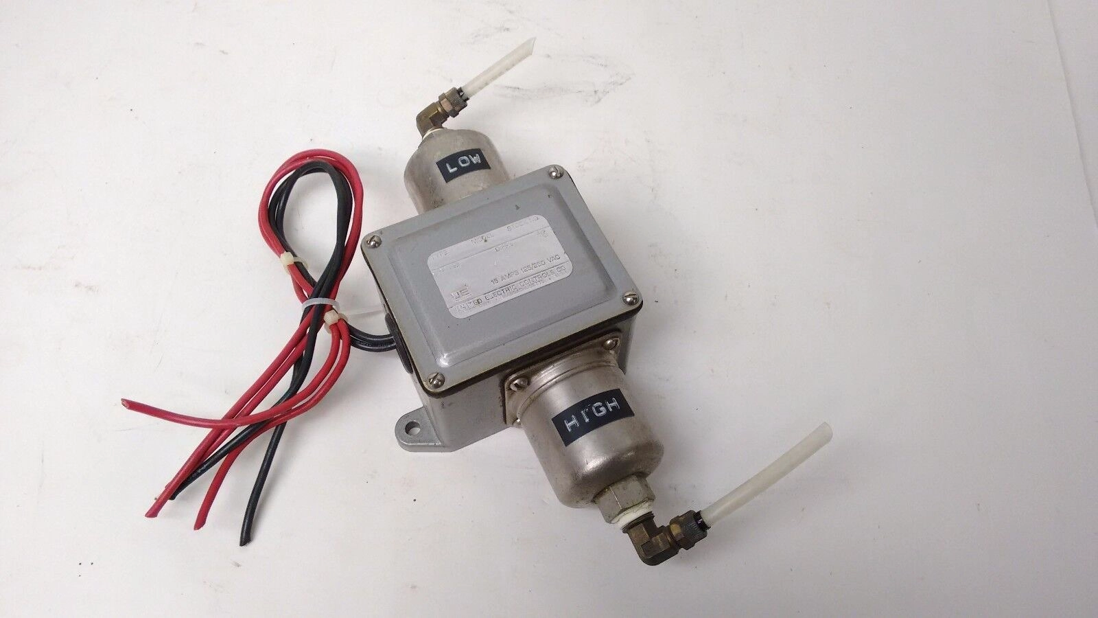 United Electric Pressure Switch 15A, 125/250VAC