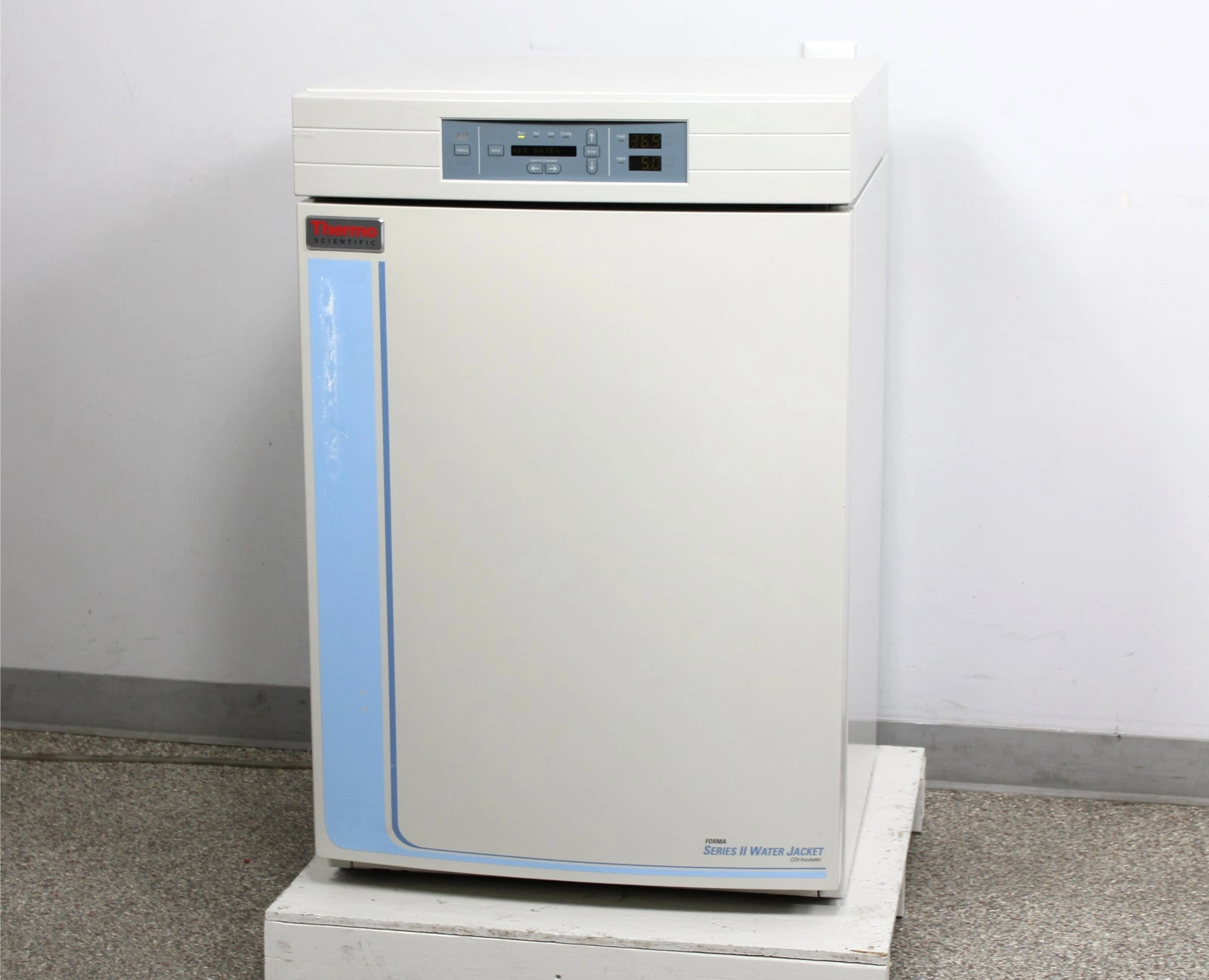 Thermo Scientific 3110 Forma Series II Water Jacketed CO2 Incubator & 4 ...