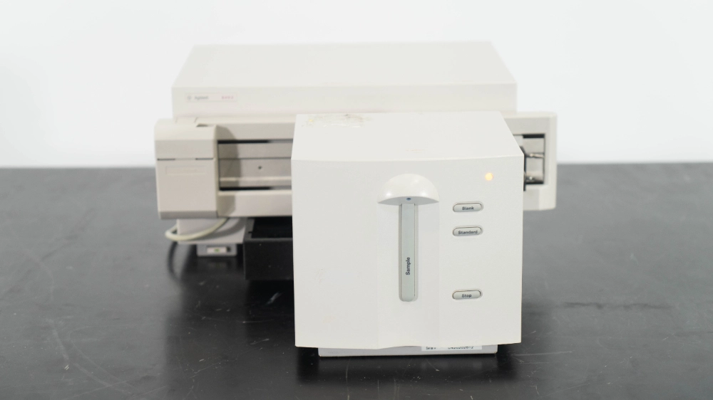 Agilent 8453 Spectrophotometer with 8-cell Multicell Transport