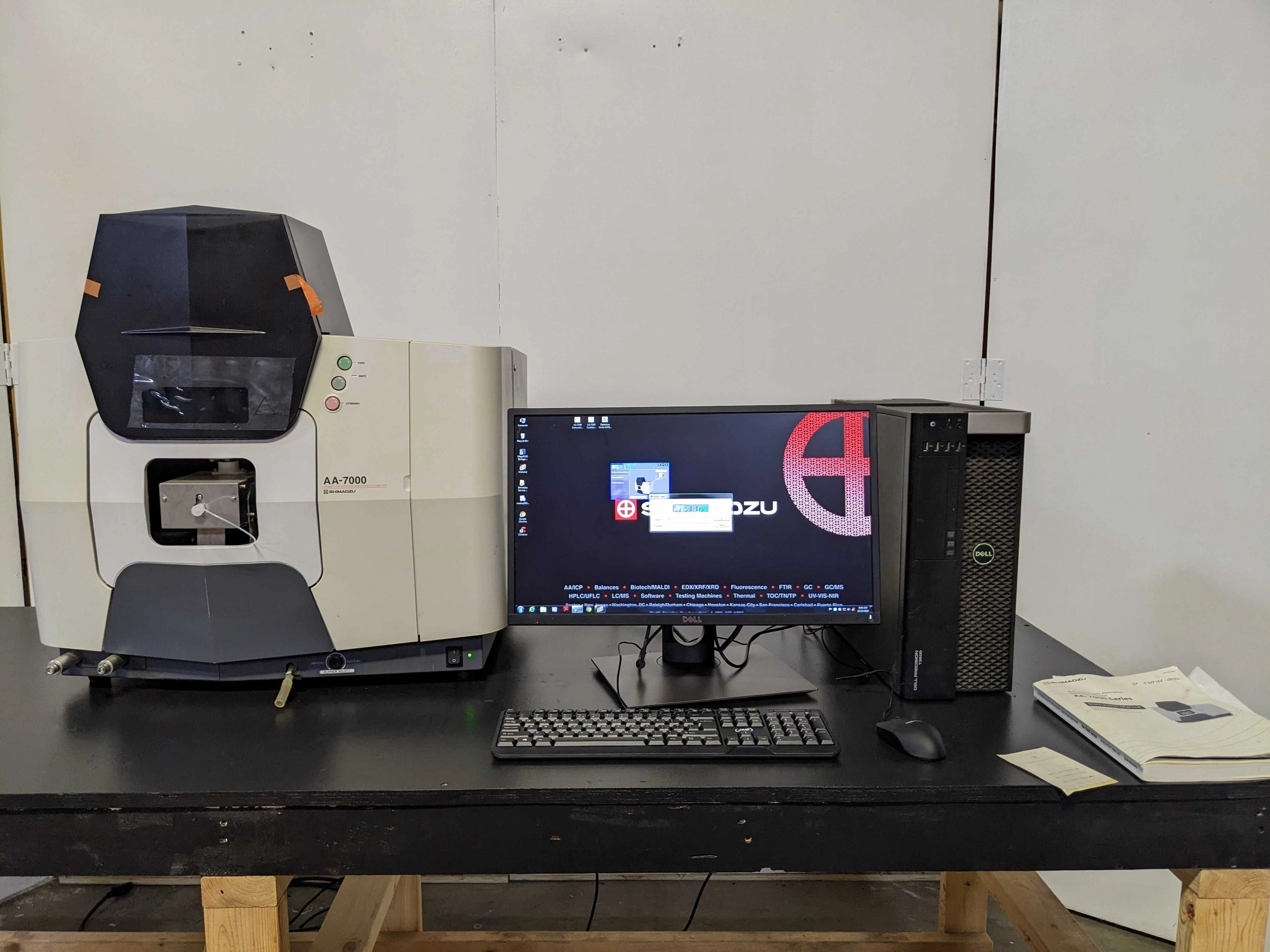 Shimadzu  AA-7000 Atomic Absorprtion Spectrophotometer with Computer/Software
