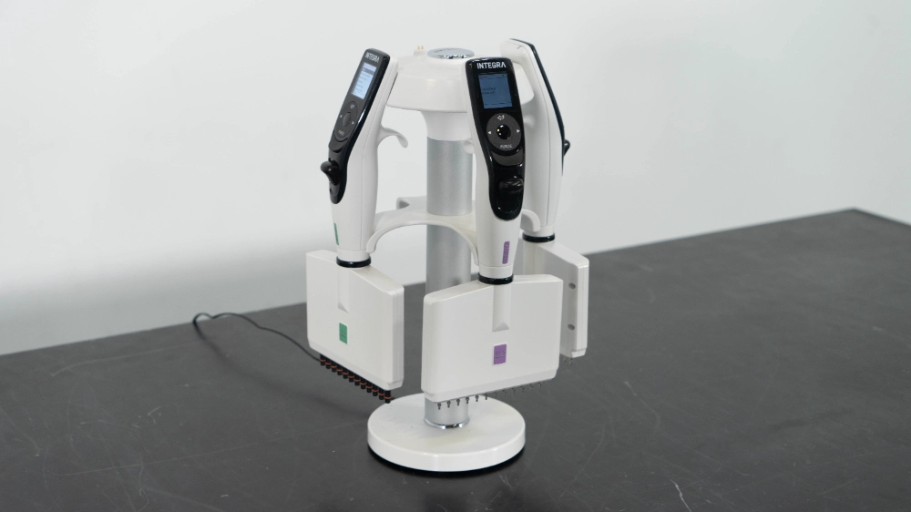 Integra Viaflo Multichannel Pipettes W/ Stand - Quantity 4 | LabX.com