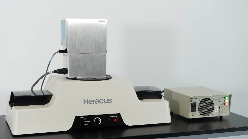 Heraeus LC6B Benchtop Conveyor