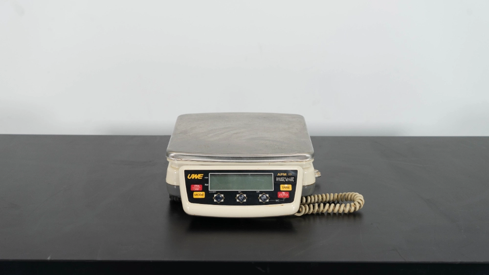 UWE APM 60 Digital Scale