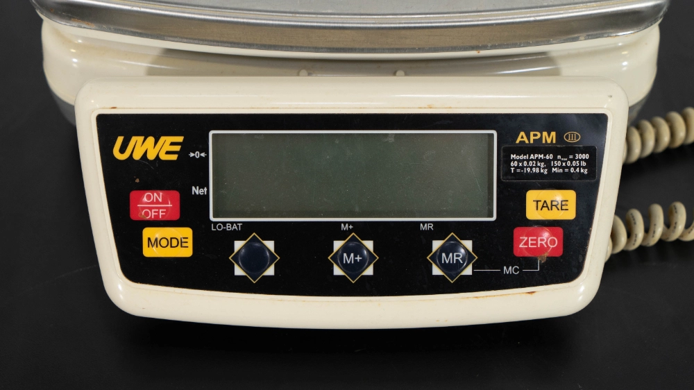 UWE APM 60 Digital Scale LabX