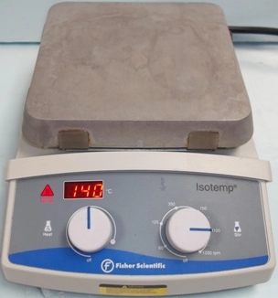 FISHER SCIENTIFIC ISOTEMP HOTPLATE STIRRER, VARIABLE CONTROL HEAT AND STIRRING CAT NO: 11-200-49SH,