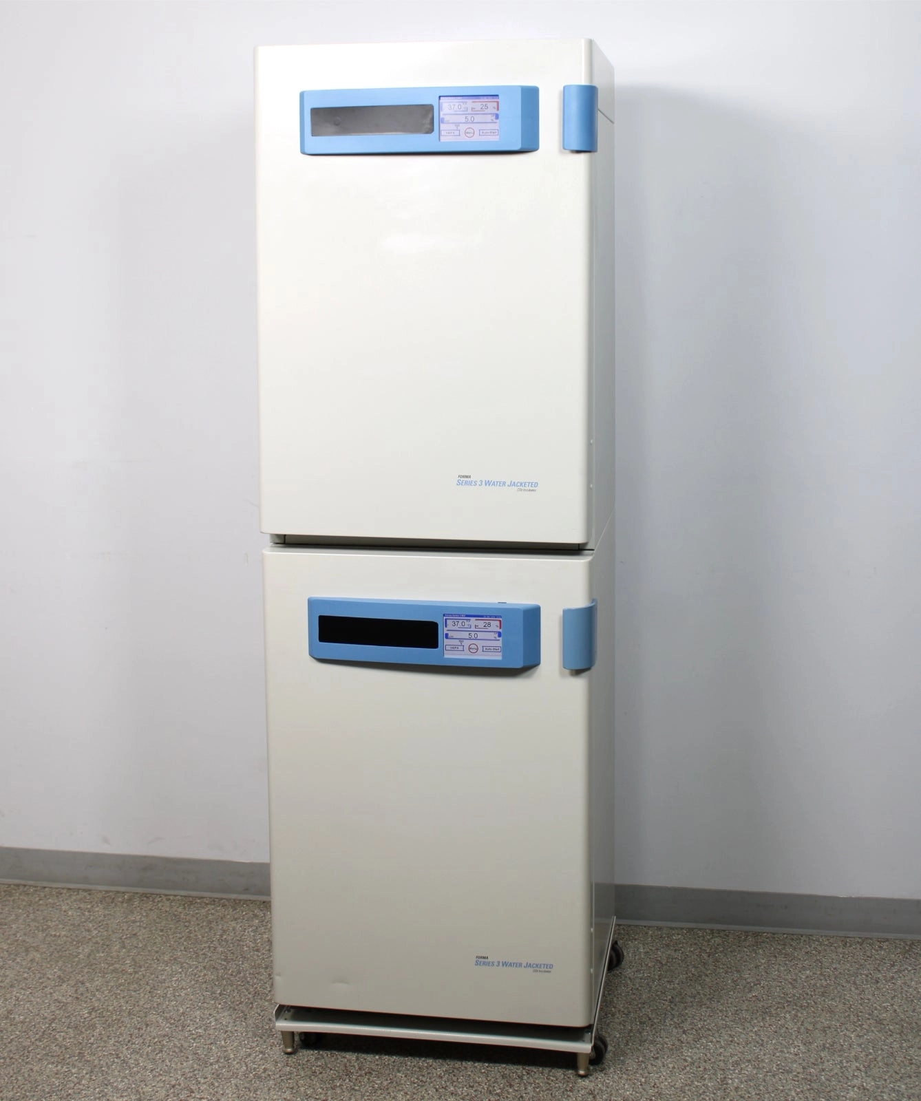 Thermo Forma 4110 Series 3 Water Jacketed CO2 Incubator Stack w/ Cart &amp; Shelves