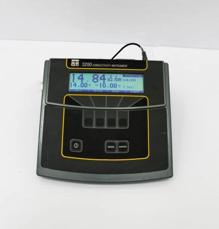 YSI Laboratory Benchtop Conductivity Instrument meter model: 3200