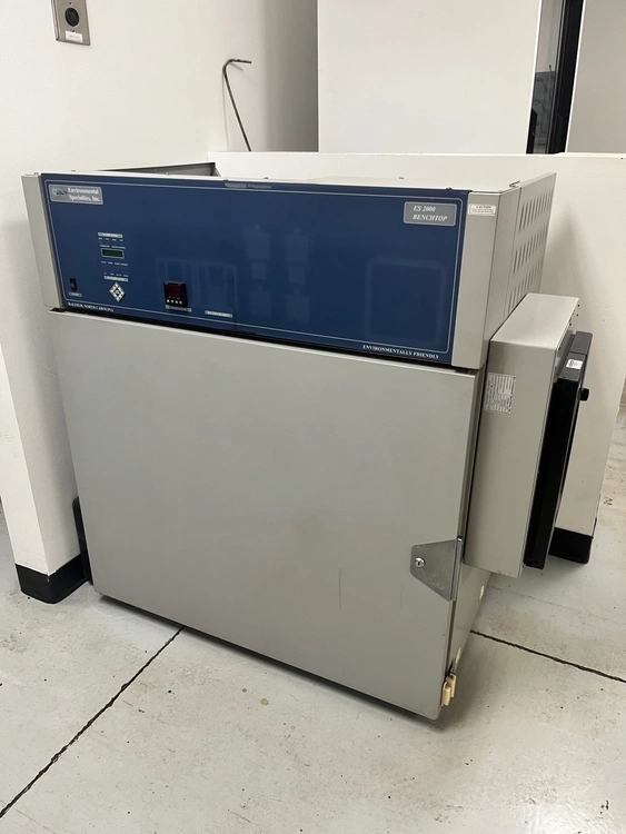 Enviromental Specialists ES 2000 Benchtop Warming ChamberEnvironmental Chambers