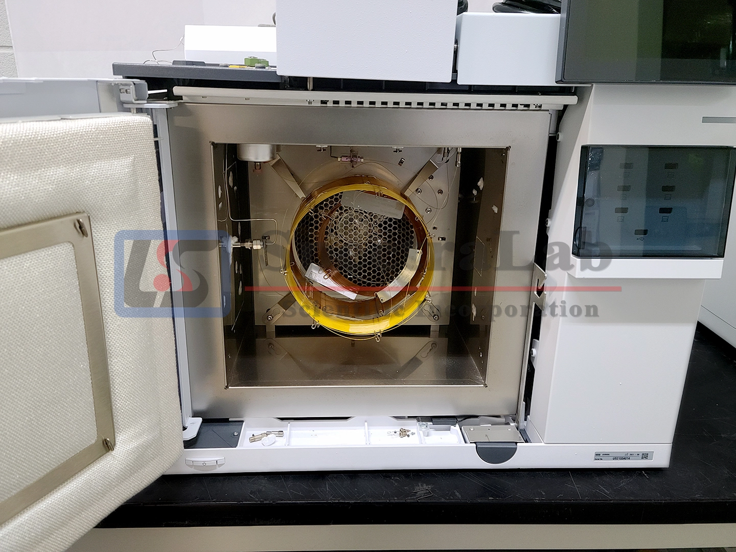New in Opened Original Package Agilent 8890 GC with Large Valve