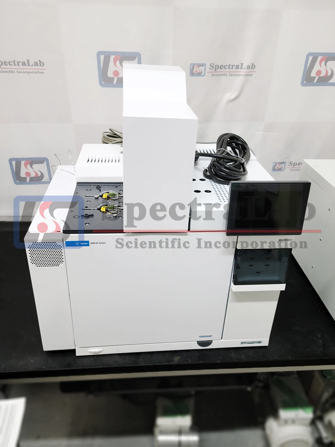 New in Opened Original Package Agilent 8890 GC with Large Valve